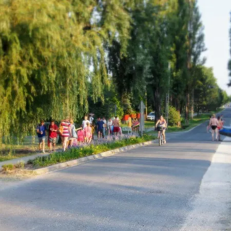 Laszlo Nyaralohaz Apartamento Balatonfenyves