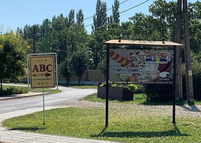 Lägenhet Laszlo Nyaralohaz Balatonfenyves