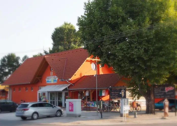 Lägenhet Laszlo Nyaralohaz *